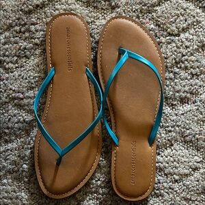 Amazon Essentials Women's Sandals in Teal and Tan